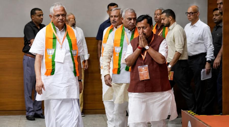 BJP की नई राष्ट्रीय टीम की पहली बैठक: ‘वंदे मातरम्’ पर कांग्रेस के खिलाफ प्रस्ताव, देशव्यापी अभियान का ऐलान