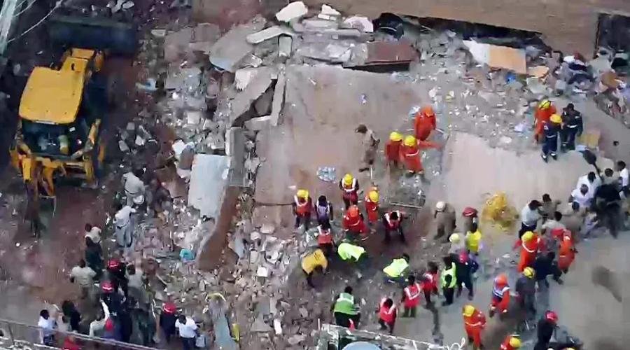 Delhi PG Building Collapse: सत्य निकेतन में 4 साल में दूसरी बार गिरी इमारत, MCD अफसरों में हड़कंप!