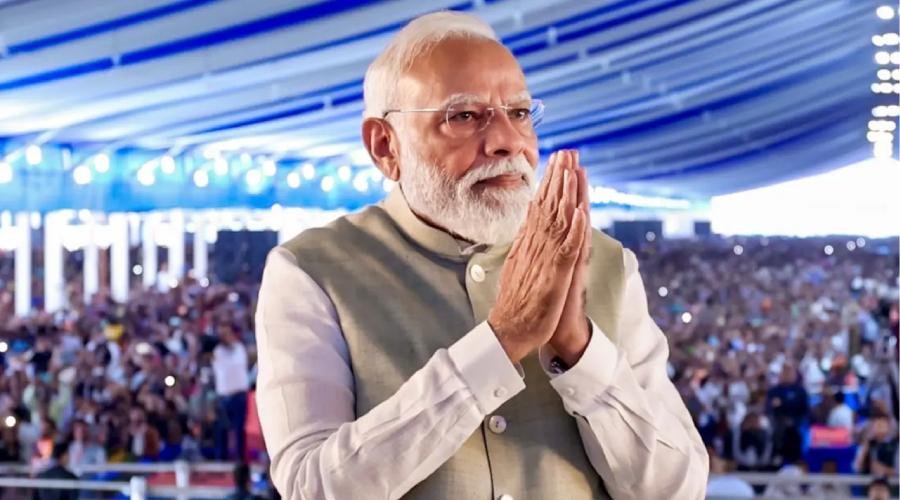 PM Modi के मुंबई कार्यक्रम से पहले बड़ी सुरक्षा चूक? फर्जी PMO कार्ड और बंदूक के साथ 2 संदिग्ध हिरासत में