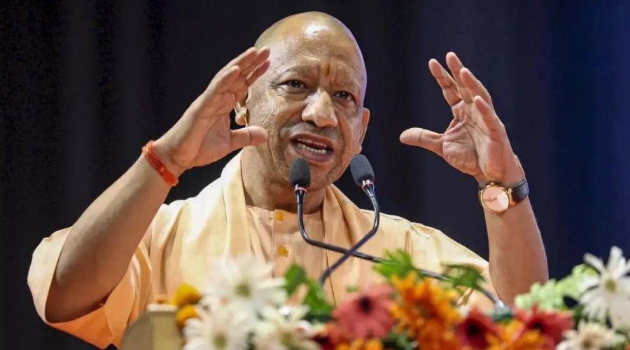 मोबाइल से माइक्रोचिप तक पहुंचा यूपी, सीएम योगी ने गिनाईं तकनीकी प्रगति की उपलब्धियां