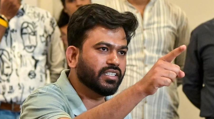 लॉरेंस बिश्नोई को ‘साहब’ कहने पर दिल्ली पुलिस पर सवाल, अभिजीत दिपके ने उठाया मुद्दा
